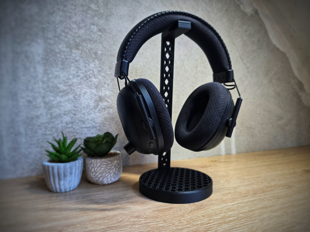 Designer Headphone Stand – 3D Printed Minimal Tech Display