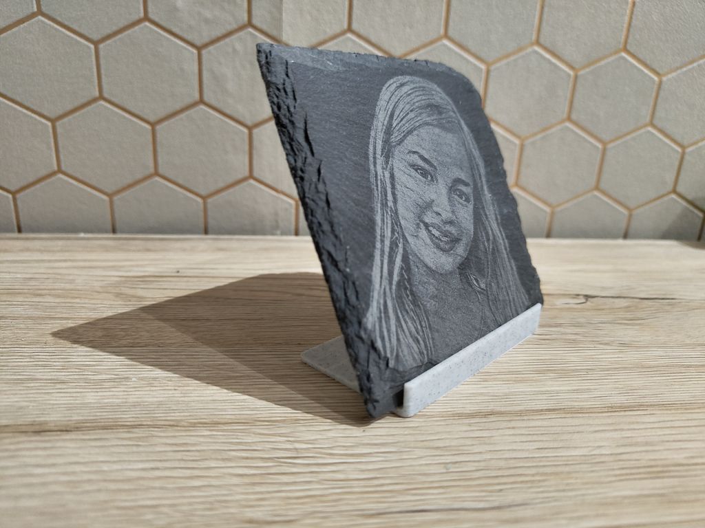 3D printed Slate holder by FOFUS