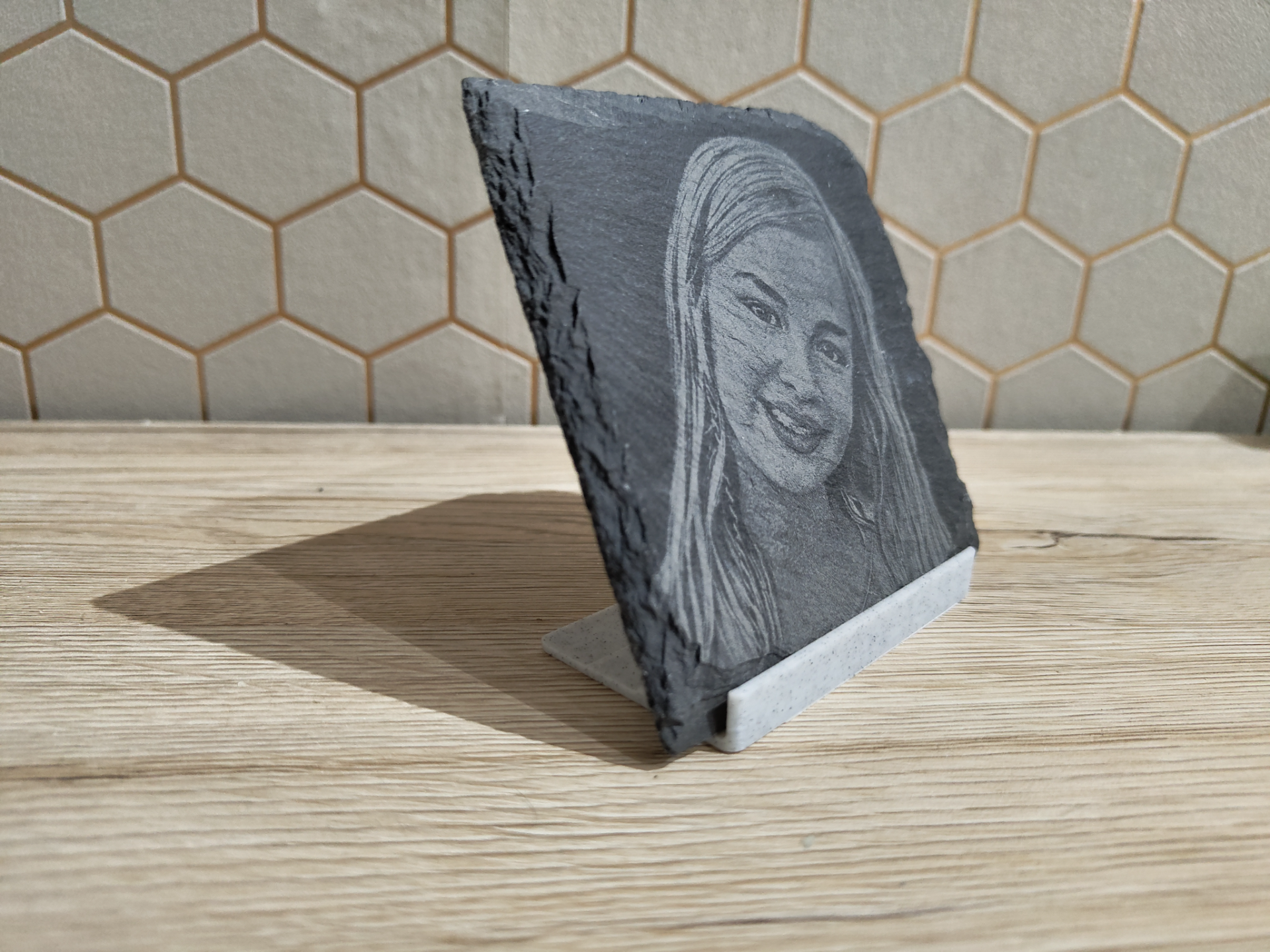 3D printed Slate holder by FOFUS