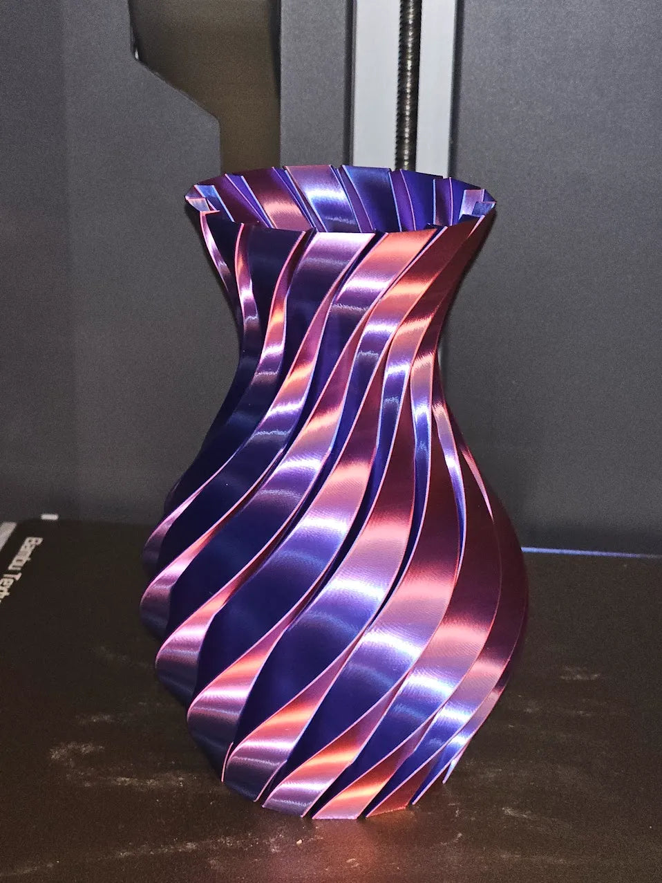 Twisting Pillars Vase – 3D Printed Sculptural Spiral Column Vase