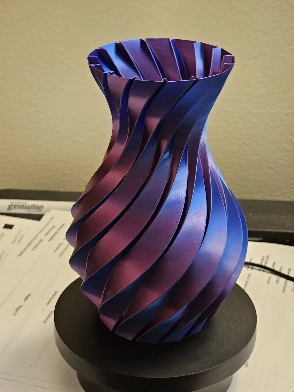 Twisting Pillars Vase – 3D Printed Sculptural Spiral Column Vase