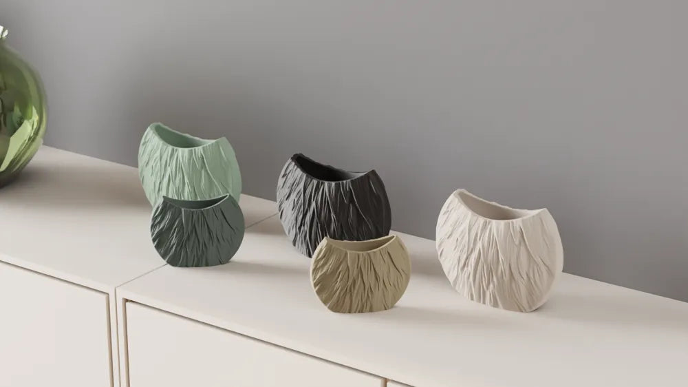 Modern Circular Vase – Fur Style Texture