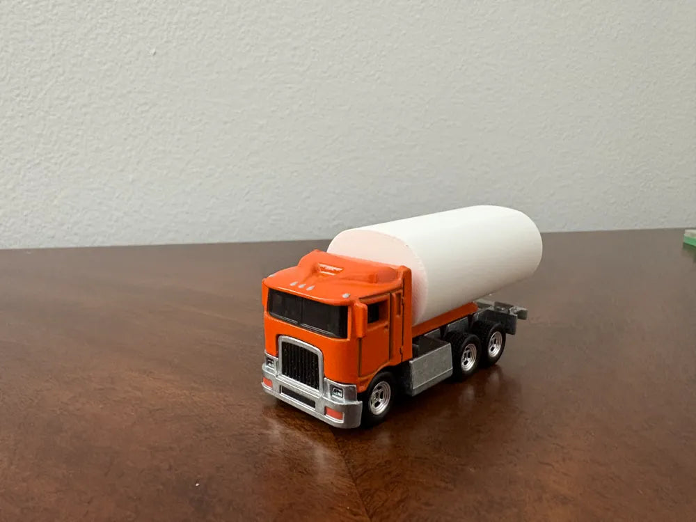 Fuel Tank Truck Scale Model – 3D Printed Highway Hauler Replica