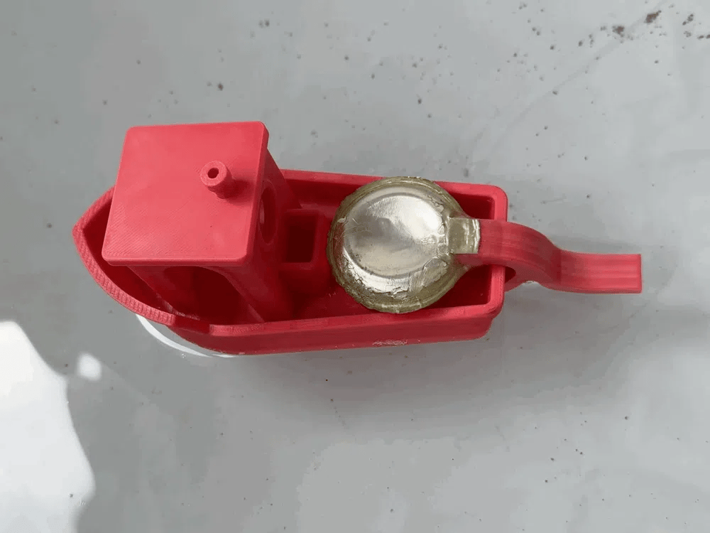 Putt Putt Benchy 3D Printed Toy Boat – Iconic Maker Bath Toy