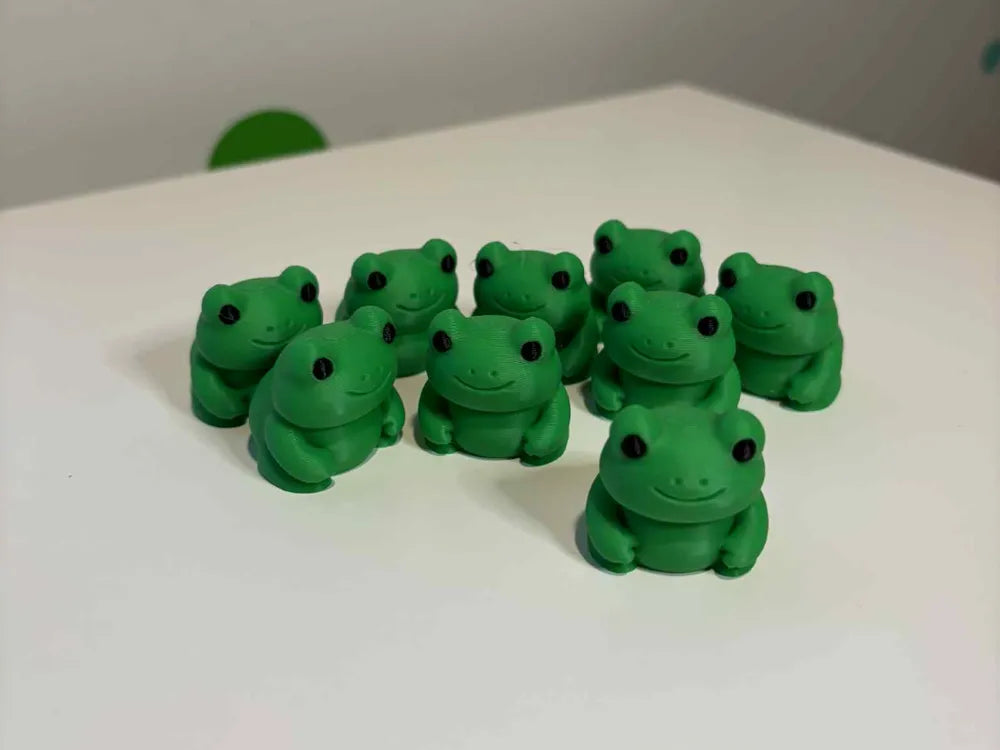 3D printed Miniatiure Frogs by FOFUS