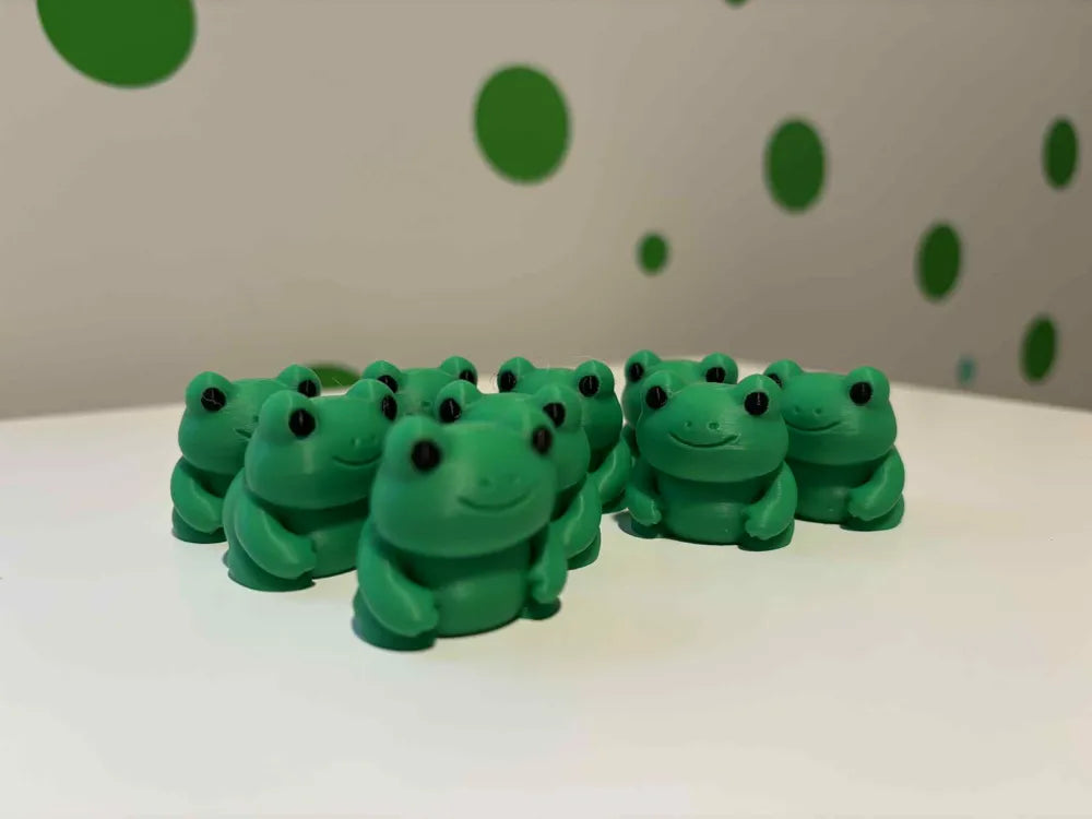 3D printed Miniatiure Frogs by FOFUS