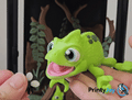 3D printed Veiled Chameleon – Tongue-Tastic Treeclimbe by FOFUS
