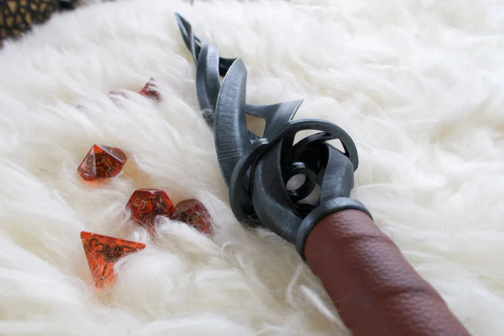 Twisted Ritual Dagger Fantasy Prop – 3D Printed Dark Fantasy Display Blade