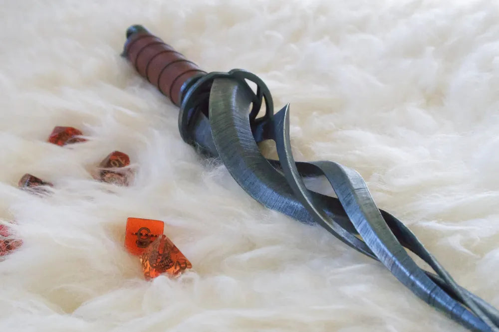 Twisted Ritual Dagger Fantasy Prop – 3D Printed Dark Fantasy Display Blade