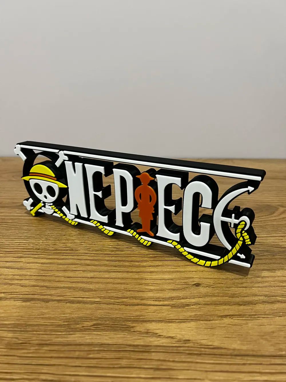 One Piece Logo Table Decor – 3D Printed Straw Hat Pirates Display