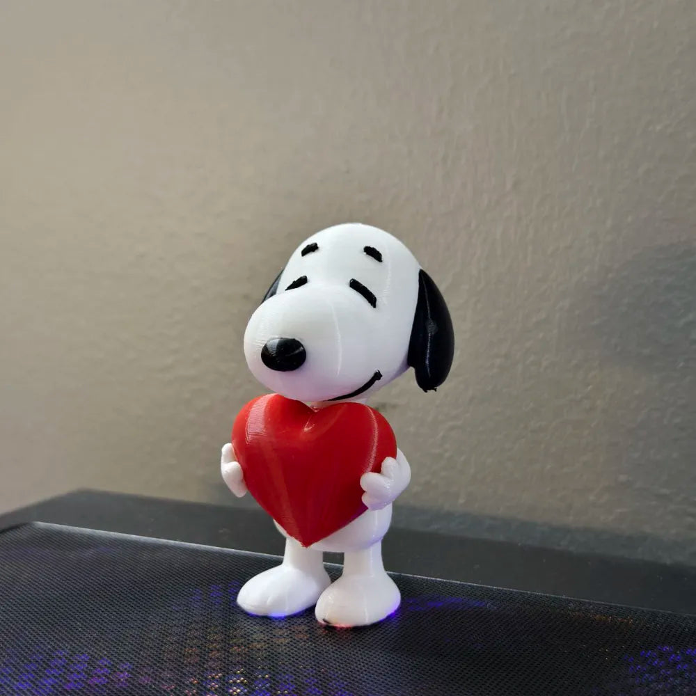Sweet Heart Snoopy Figurine – 3D Printed Peanuts Cartoon Collectible