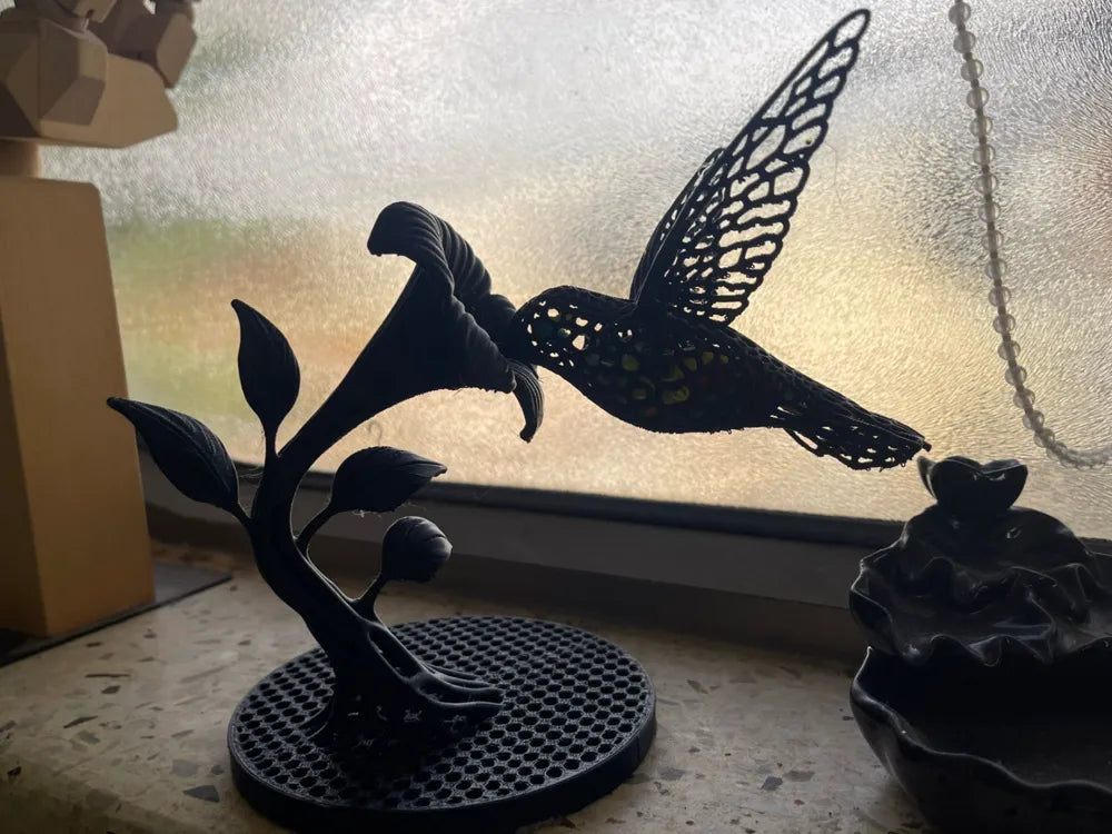Hummingbird Sculpture Premium – 3D Printed Mid-Flight Elegant Bird
