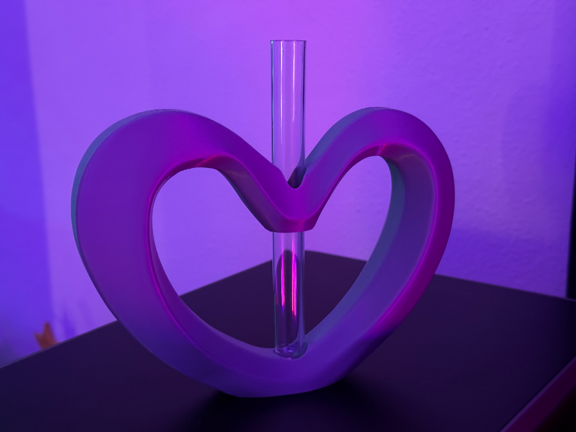 Valentine’s Heart Vase – Romantic Floral Decor & Gift