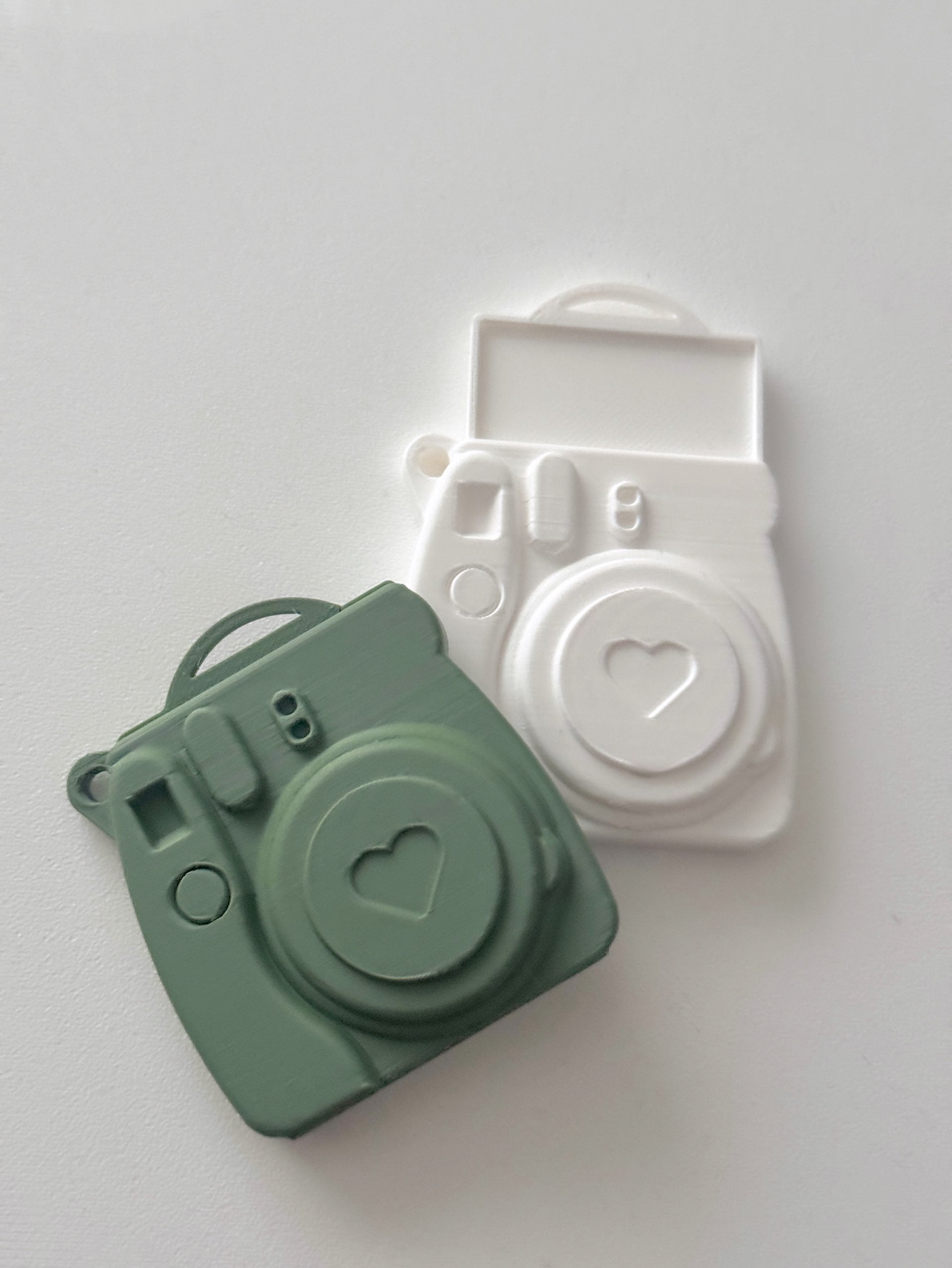 Instax Style Retro Camera Keychain with Hidden Photo Frame – Personalized Gift