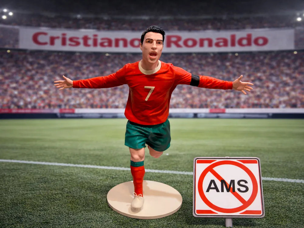 Cristiano Ronaldo CR7 Figurine – 3D Printed Football Legend Collectible