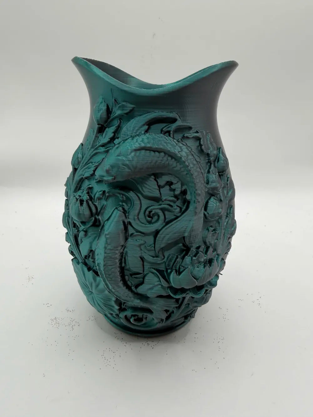 Koi Harmony Vase – 3D Printed Japanese-Inspired Sculptural Koi Vase